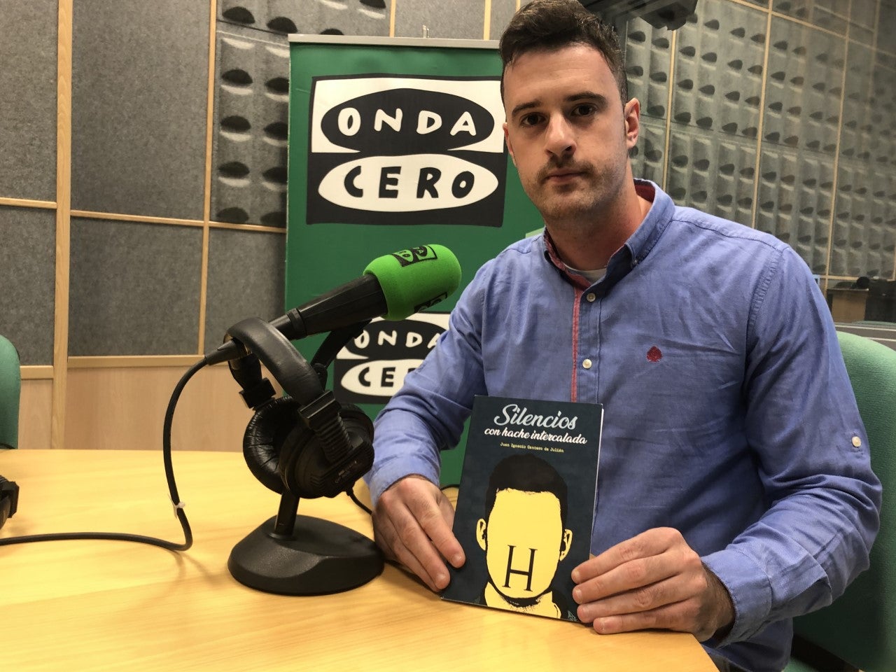 "Silencios con hache intercalada" "Silencios con hache intercalada"