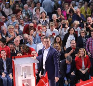 Pedro Sánchez en el mitin de Elda. Pedro Sánchez en el mitin de Elda.
