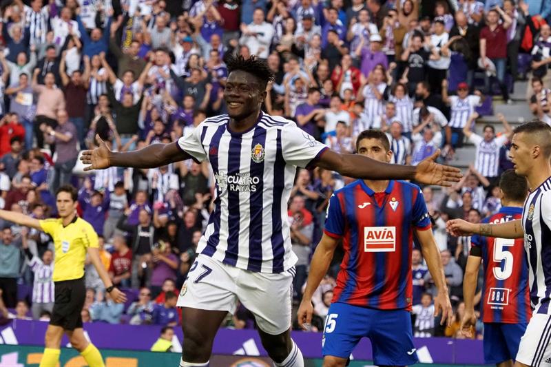El Valladolid se impone y mete al Eibar en problemas El Valladolid se impone y mete al Eibar en problemas