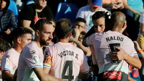 El Espanyol celebra el gol de la victoria ante el Levante El Espanyol celebra el gol de la victoria ante el Levante