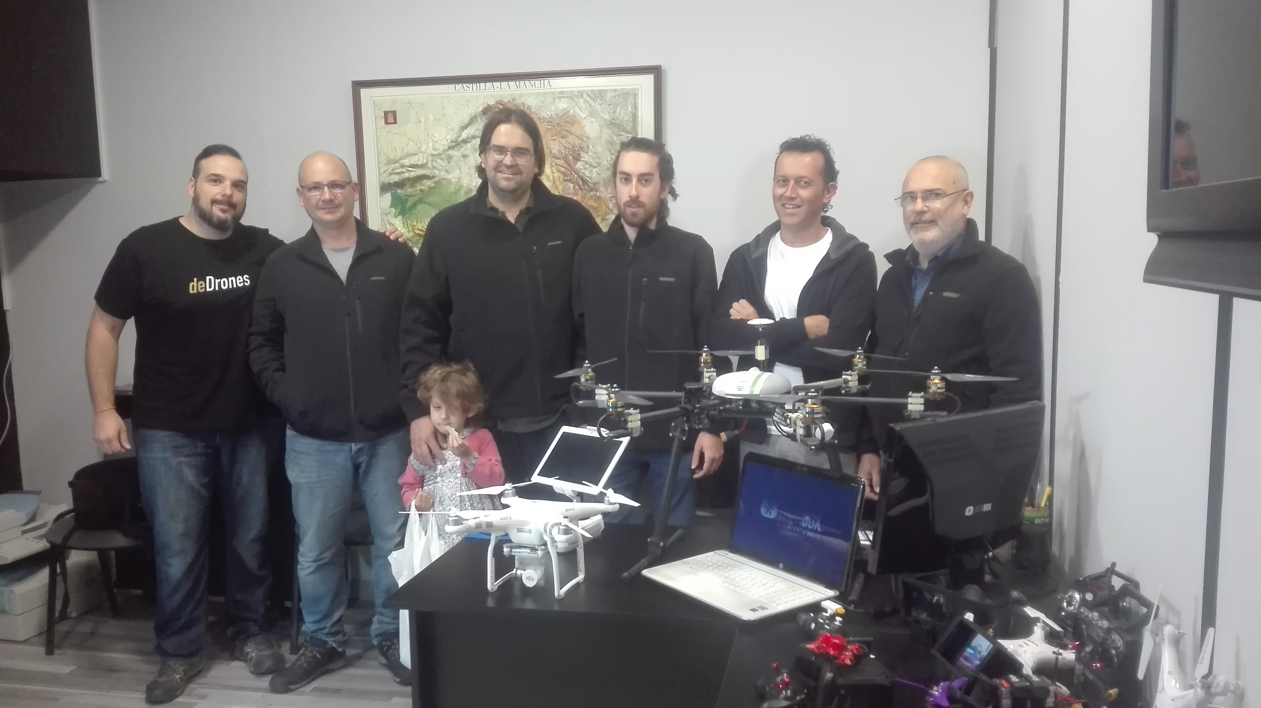 Nace en Ciudad Real DronBox para aficionados a los drones y al aeromodelismo Nace en Ciudad Real DronBox para aficionados a los drones y al aeromodelismo