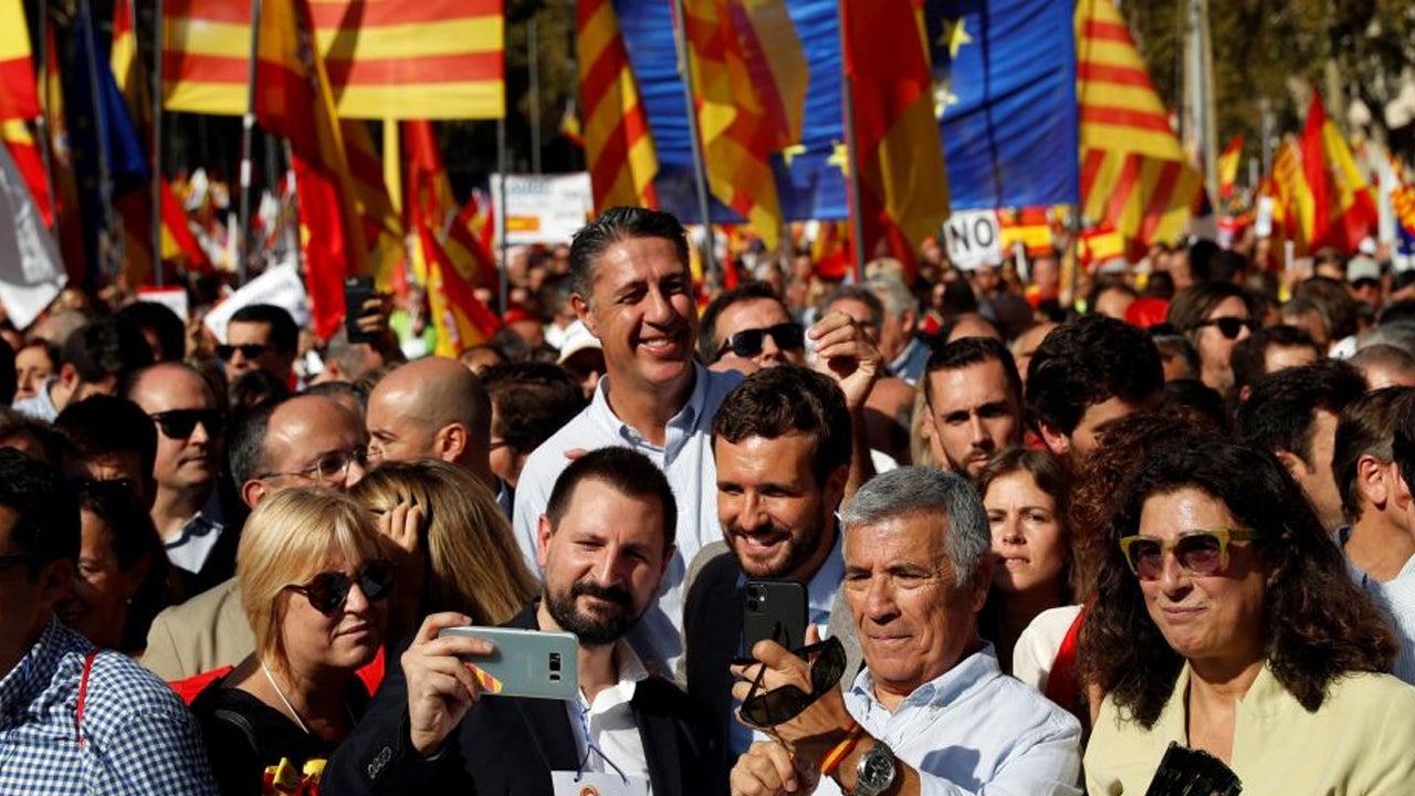 Tertulia: ¿Por qué los constitucionalistas se manifiestan menos que los independentistas? Tertulia: ¿Por qué los constitucionalistas se manifiestan menos que los independentistas?