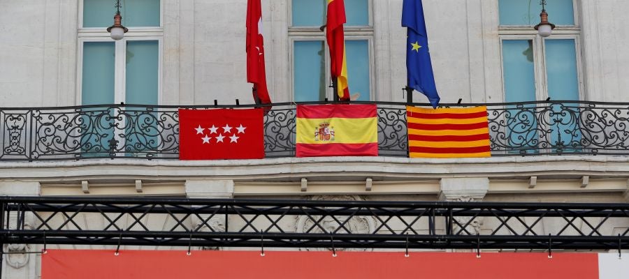 Concentración ‘Juntos por España. Convivencia sin violencia’, convocada por Foro España, que ha tenido lugar este domingo en la Puerta del Sol Concentración ‘Juntos por España. Convivencia sin violencia’, convocada por Foro España, que ha tenido lugar este domingo en la Puerta del Sol