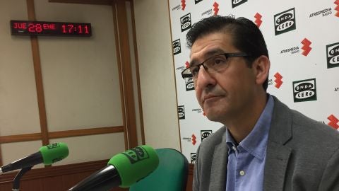 José Manuel Caballero en los estudios de Onda Cero Ciudad Real