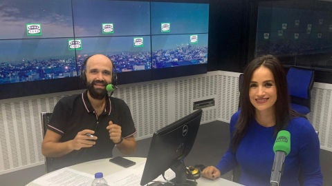 Bego&ntilde;a Villac&iacute;s con David del Cura. 