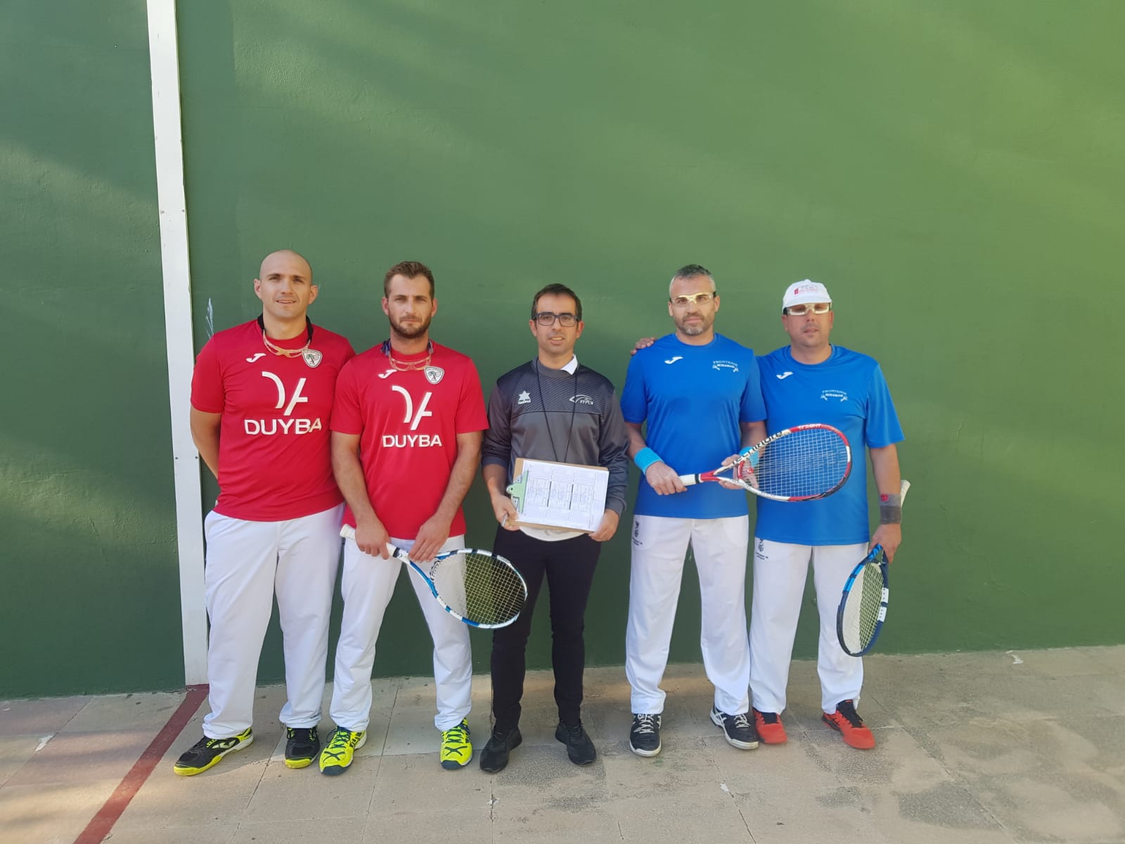 El Prefabricados Duyba consigue el primer punto de la temporada para el Club Frontenis Elche El Prefabricados Duyba consigue el primer punto de la temporada para el Club Frontenis Elche