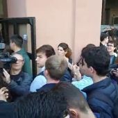 Huelga indefinida en las universidades catalanas: los piquetes bloquean los accesos de la Pompeu Fabra