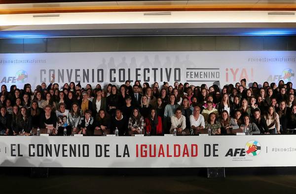 Clubes y sindicatos firman un preacuerdo del primer convenio del fútbol femenino Clubes y sindicatos firman un preacuerdo del primer convenio del fútbol femenino