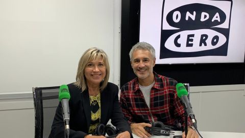 Sergio Dalma con Julia Otero en Julia en la Onda