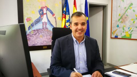 ANTONIO PUERTO, ALCALDE DE ASPE