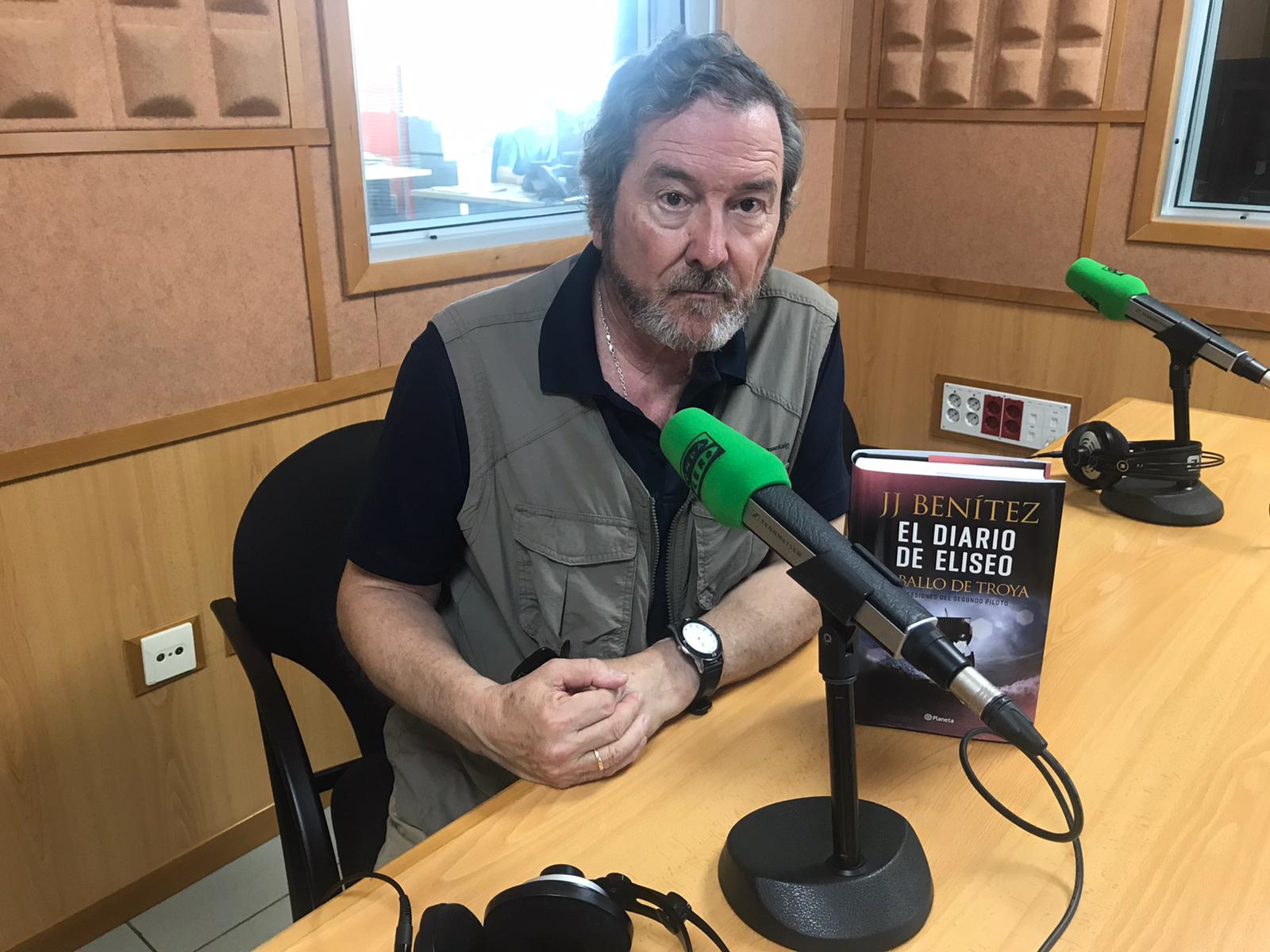 El homenaje de J.J. Benítez a su mujer Blanca: "Cada día estoy más convencido de que hay vida después de la muerte" El homenaje de J.J. Benítez a su mujer Blanca: "Cada día estoy más convencido de que hay vida después de la muerte"