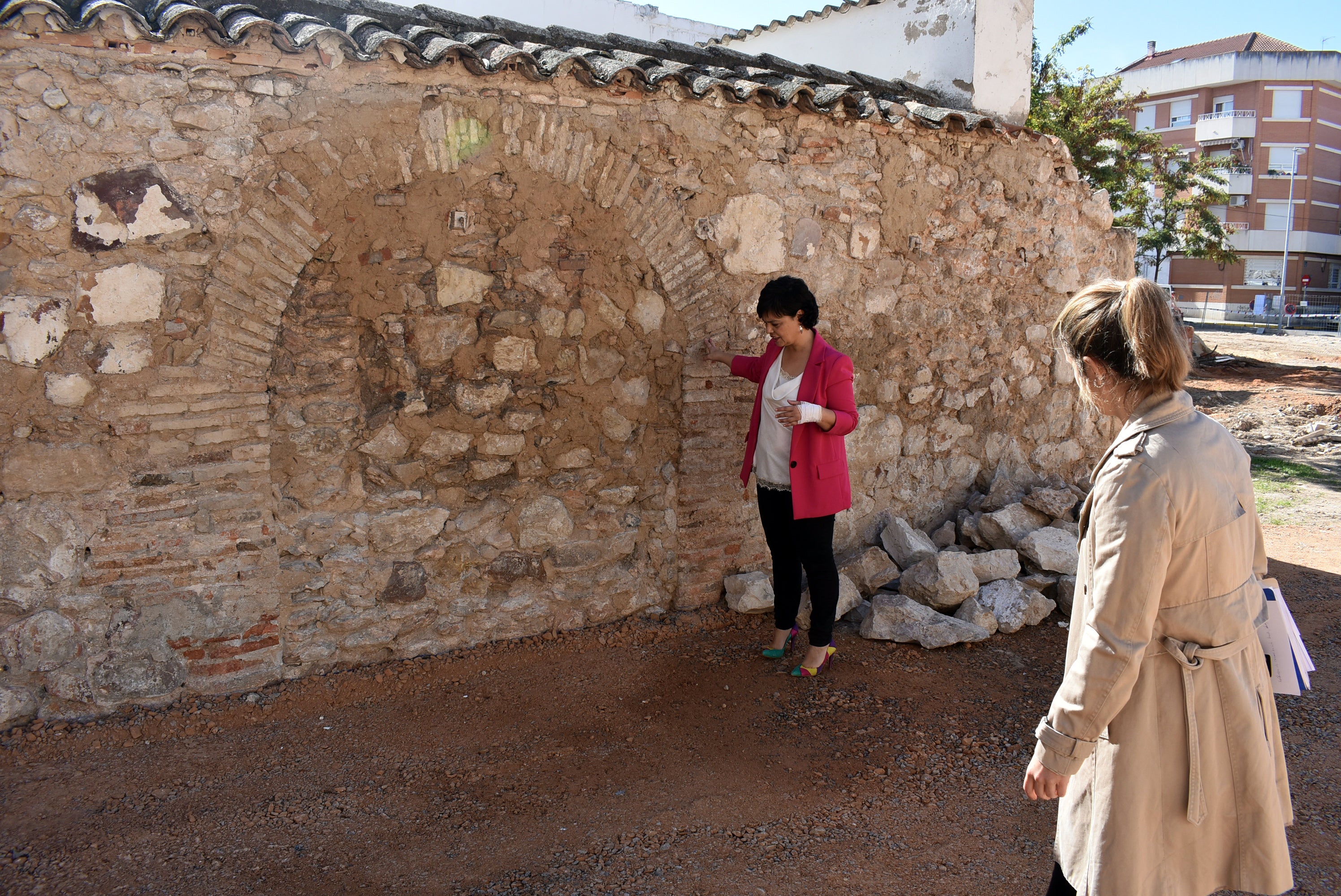 Los muros del aparcamiento de la calle Lirio son del s.XV y se musealizarán Los muros del aparcamiento de la calle Lirio son del s.XV y se musealizarán