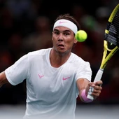 Rafa Nadal devuelve la bola durante un partido Rafa Nadal devuelve la bola durante un partido