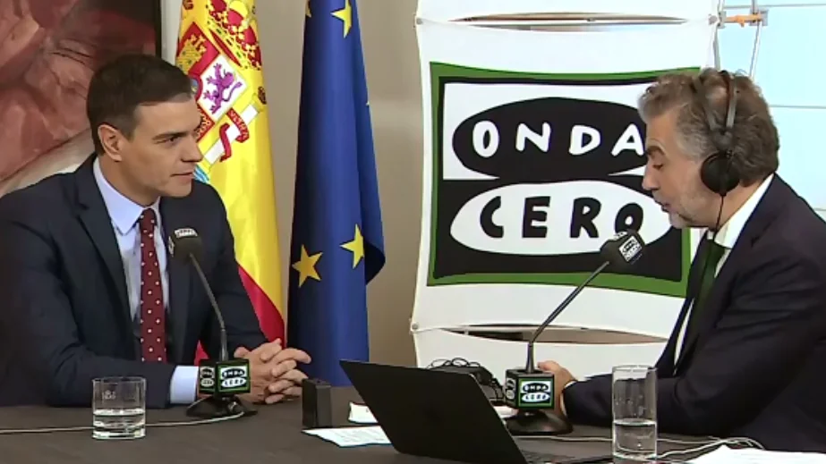 Pedro Sánchez, con Carlos Alsina