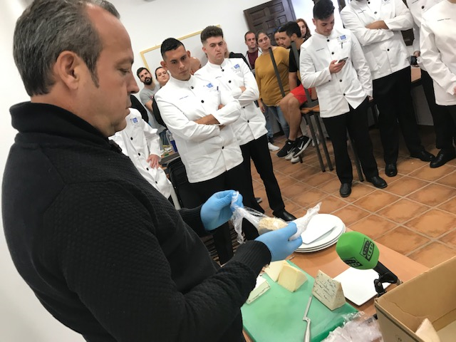 La Gastronomía, jueves 31 de octubre de 2019, desde la Escuela de Hostelería de Benahavís Sabor a Málaga La Gastronomía, jueves 31 de octubre de 2019, desde la Escuela de Hostelería de Benahavís Sabor a Málaga