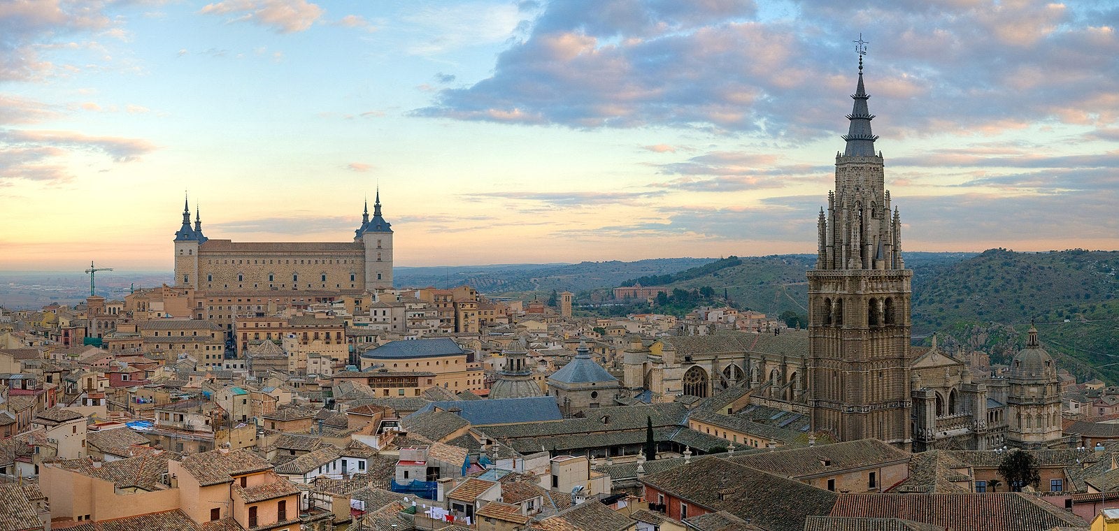 Herida una mujer al caer el revoque de un edificio Plaza Zocodover en Toledo Herida una mujer al caer el revoque de un edificio Plaza Zocodover en Toledo
