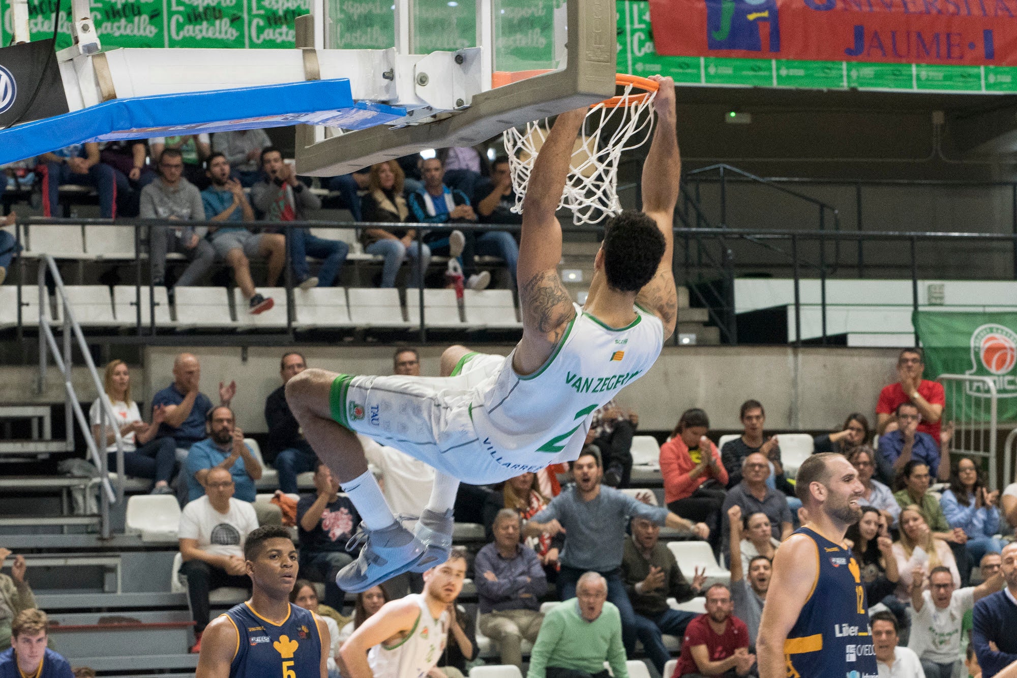 Van Zegeren, de record. Van Zegeren, de record.