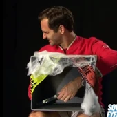 Roger Federer, en el reto de 'Halloween' de la ATP Roger Federer, en el reto de 'Halloween' de la ATP