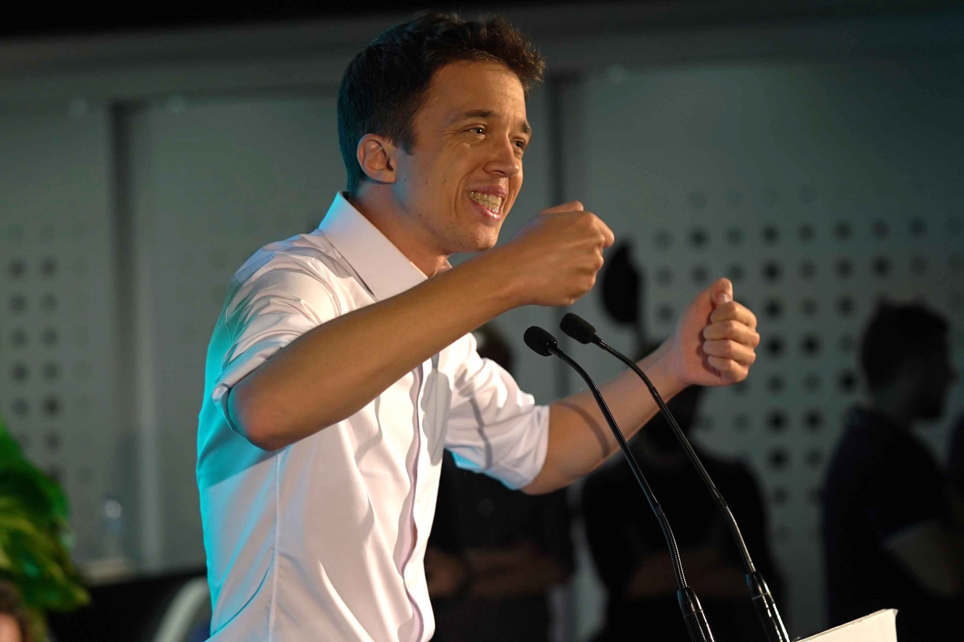 Errejón quiere que Sánchez e Iglesias se comprometan a no ser candidatos de nuevo si no logran un acuerdo tras el 10N Errejón quiere que Sánchez e Iglesias se comprometan a no ser candidatos de nuevo si no logran un acuerdo tras el 10N