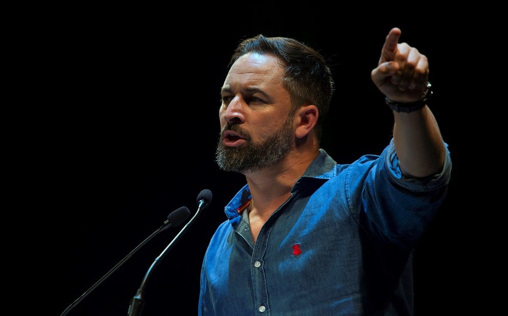 Santiago Abascal propone "cerrar la verja de Gibraltar" tras el rechazo del Reino Unido a la euroorden de Clara Ponsatí Santiago Abascal propone "cerrar la verja de Gibraltar" tras el rechazo del Reino Unido a la euroorden de Clara Ponsatí