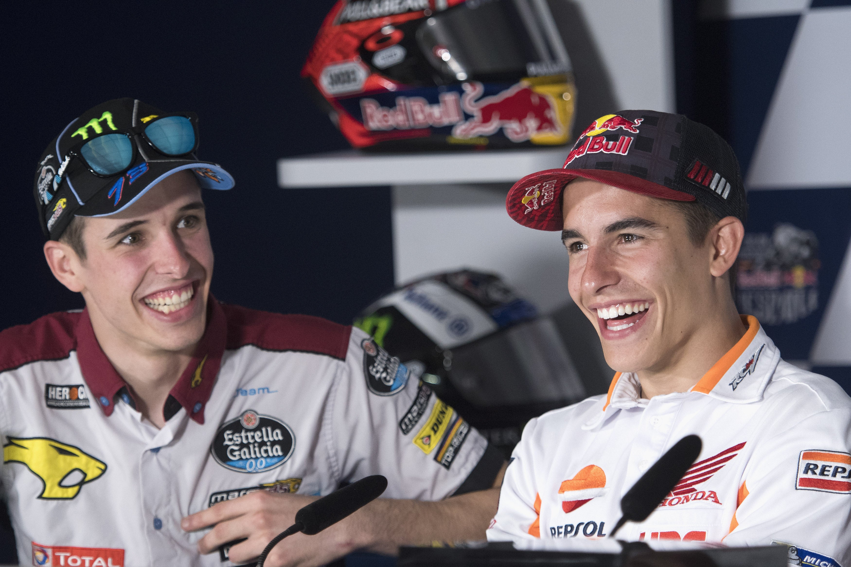 Roser, madre de Álex Márquez: "He sufrido mucho viendo Álex, tenía mucha presión, no estaba suelto los últimos días" Roser, madre de Álex Márquez: "He sufrido mucho viendo Álex, tenía mucha presión, no estaba suelto los últimos días"