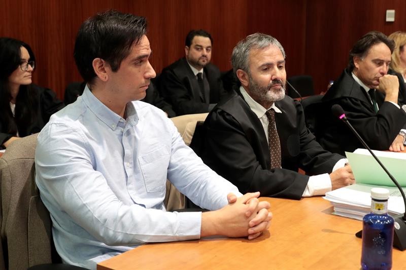 Rodrigo Lanza, condenado a cinco años de cárcel por el "crimen de los tirantes" Rodrigo Lanza, condenado a cinco años de cárcel por el "crimen de los tirantes"