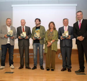 Foto de familia de los ganadores Foto de familia de los ganadores