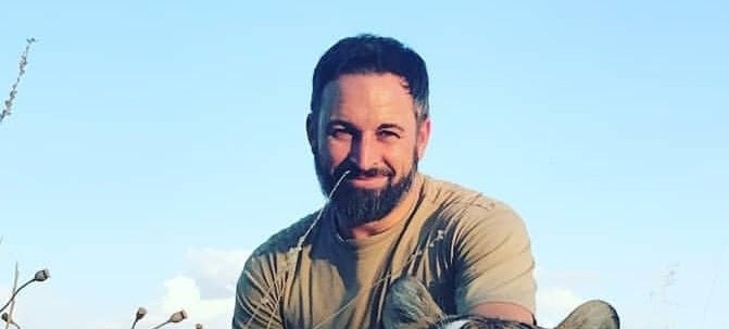 Abascal responde a Rivera que también irá acompañado de un "ayudante" al debate Abascal responde a Rivera que también irá acompañado de un "ayudante" al debate