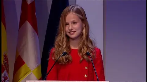 La princesa Leonor pronuncia su primer discurso en catalán: "Cataluña siempre ocupará un lugar especial en mi corazón" La princesa Leonor pronuncia su primer discurso en catalán: "Cataluña siempre ocupará un lugar especial en mi corazón"