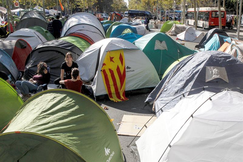 Desconvocan la huelga indefinida en las universidades catalanas Desconvocan la huelga indefinida en las universidades catalanas