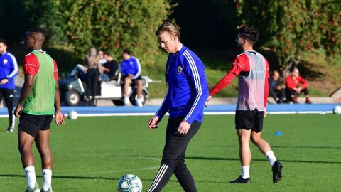 Guti, ejerciendo como entrenador del Almer&iacute;a. 
