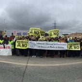 Vecinos de Villalbilla y Alcalá piden el cierre del vertedero