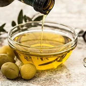 Subida del IVA del aceite de oliva del 2% al 4% Subida del IVA del aceite de oliva del 2% al 4%