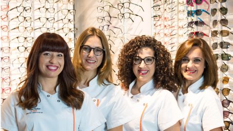 EQUIPO PROFESIONAL DE &Oacute;PTICA EL ALTET