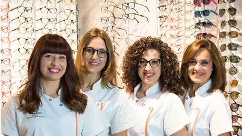 EQUIPO PROFESIONAL DE ÓPTICA EL ALTET EQUIPO PROFESIONAL DE ÓPTICA EL ALTET