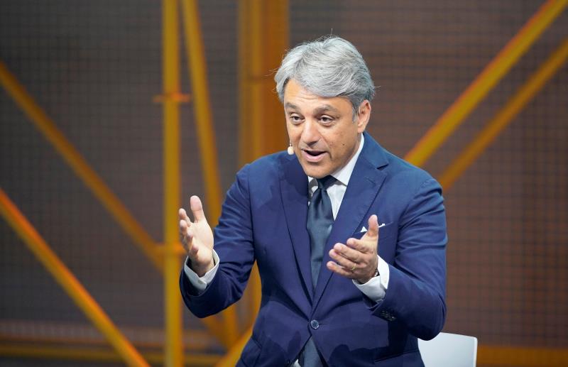 El presidente de Seat, sobre los cortes de carreteras en Cataluña: "Si esto sigue, el grupo tiene otras plantas en Europa" El presidente de Seat, sobre los cortes de carreteras en Cataluña: "Si esto sigue, el grupo tiene otras plantas en Europa"