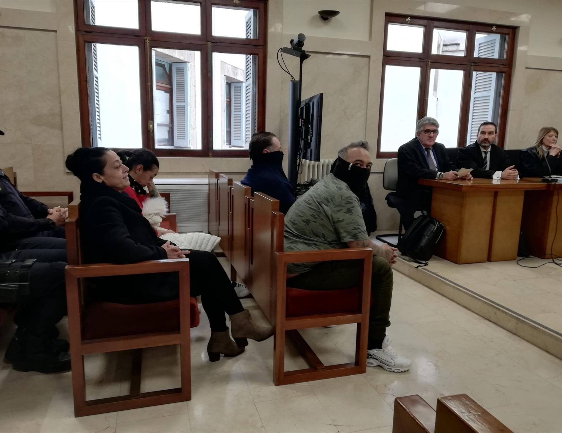 'La Guapi' acepta seis años de cárcel y una multa de un millón de euros por narcotráfico, y 'El Ico', tres años 'La Guapi' acepta seis años de cárcel y una multa de un millón de euros por narcotráfico, y 'El Ico', tres años