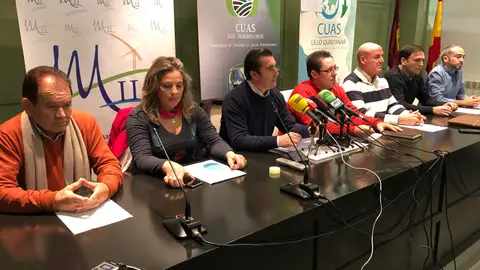 Los regantes del Alto Guadiana, durante la rueda de prensa celebrada en Alcázar de San Juan Los regantes del Alto Guadiana, durante la rueda de prensa celebrada en Alcázar de San Juan