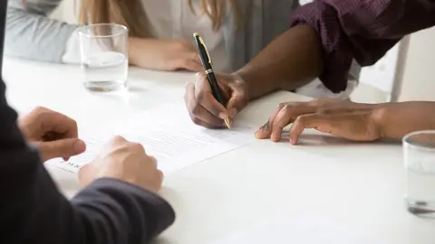 Firma de contrato Firma de contrato