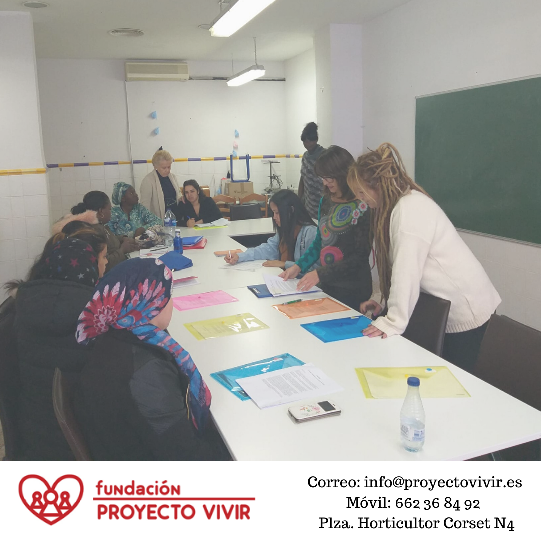 Lourdes Capote: "No es dar un pez, es enseñar a pescar". Lourdes Capote: "No es dar un pez, es enseñar a pescar".