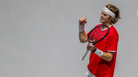 Andréi Rublev celebra su victoria ante Roberto Bautista Andréi Rublev celebra su victoria ante Roberto Bautista
