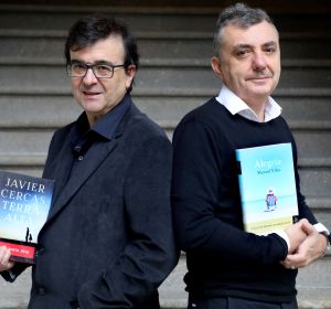 Los escritores Javier Cercas (i) y Manuel Vilas (d), ganador y finalista, respectivamente, del premio Planeta 2019. Los escritores Javier Cercas (i) y Manuel Vilas (d), ganador y finalista, respectivamente, del premio Planeta 2019.