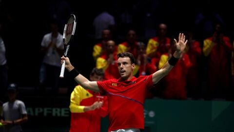 Roberto Bautista celebra su triunfo ante Nikola Metkic