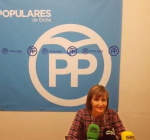 La edil del PP de Elche Loli Serna en una imagen de archivo. La edil del PP de Elche Loli Serna en una imagen de archivo.