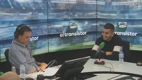 Ángel Correa habla de su infancia: "Mi madre decía que no tenía hambre para que comiésemos nosotros" Ángel Correa habla de su infancia: "Mi madre decía que no tenía hambre para que comiésemos nosotros"