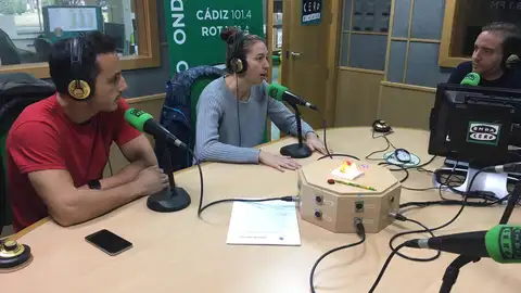 Paloma de Bordóns en Onda Deportiva Cádiz La nadadora gaditana, acompañada de su entrenador, ha estado en los estudios de Onda Cero Cádiz.