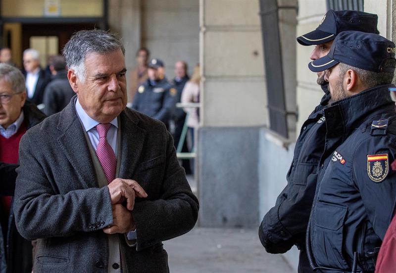 El tribunal de los ERE mantiene en libertad a los exaltos cargos de la Junta, Guerrero, Fernández, Viera y Márquez El tribunal de los ERE mantiene en libertad a los exaltos cargos de la Junta, Guerrero, Fernández, Viera y Márquez