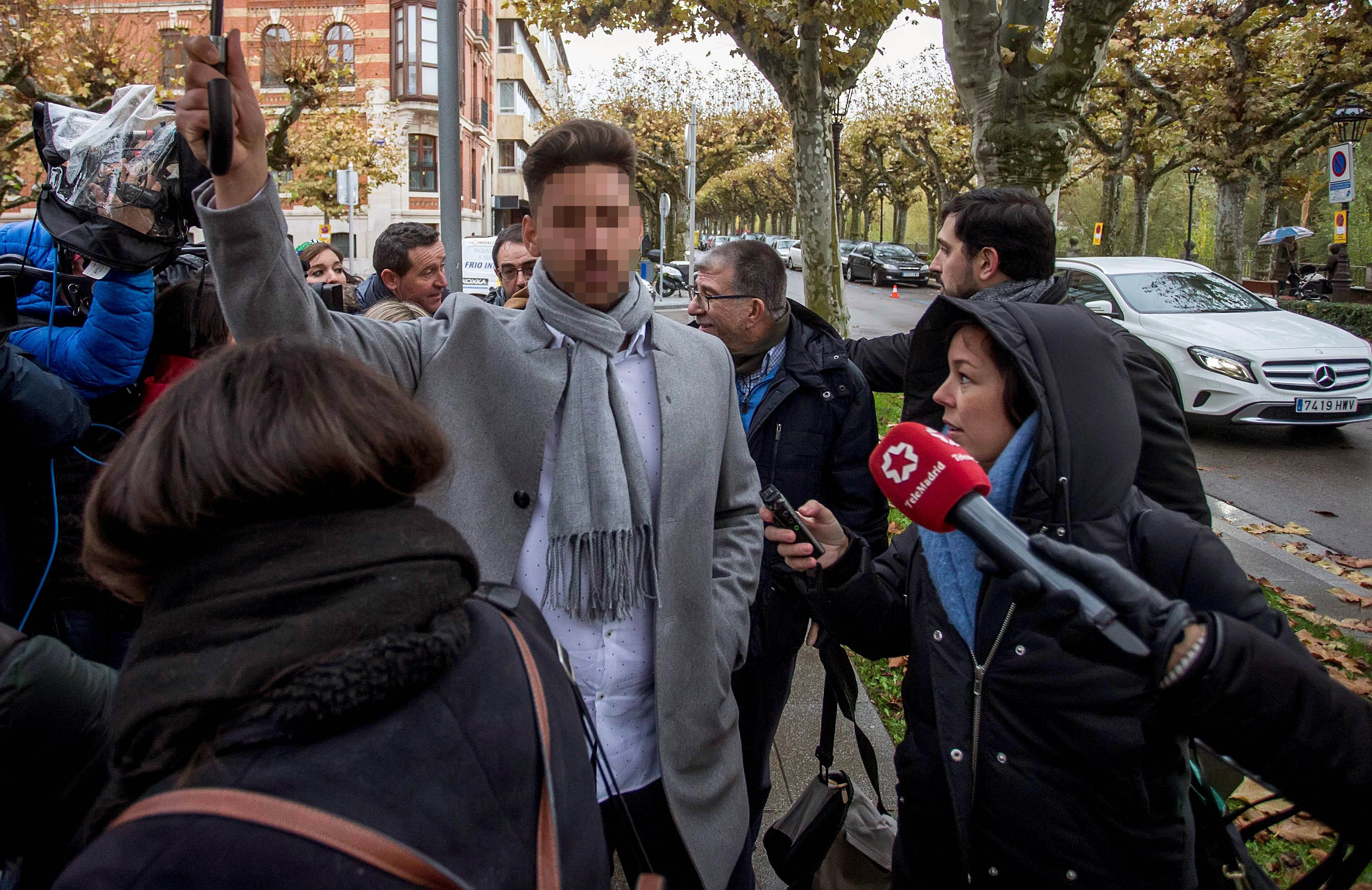 Un compañero de la menor ratifica haber contado a uno de los exjugadores de La Arandina que tenía 15 años Un compañero de la menor ratifica haber contado a uno de los exjugadores de La Arandina que tenía 15 años