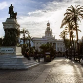 Plaza de San Juan de Dios Plaza de San Juan de Dios