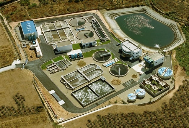 El Consell valida la emergencia de la reparación de la depuradora que trata las aguas residuales de Crevillent El Consell valida la emergencia de la reparación de la depuradora que trata las aguas residuales de Crevillent